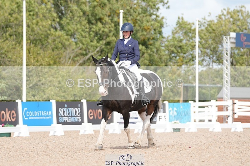 250906-121730-02275 - 082-Samantha.FussellDai.The.Pied