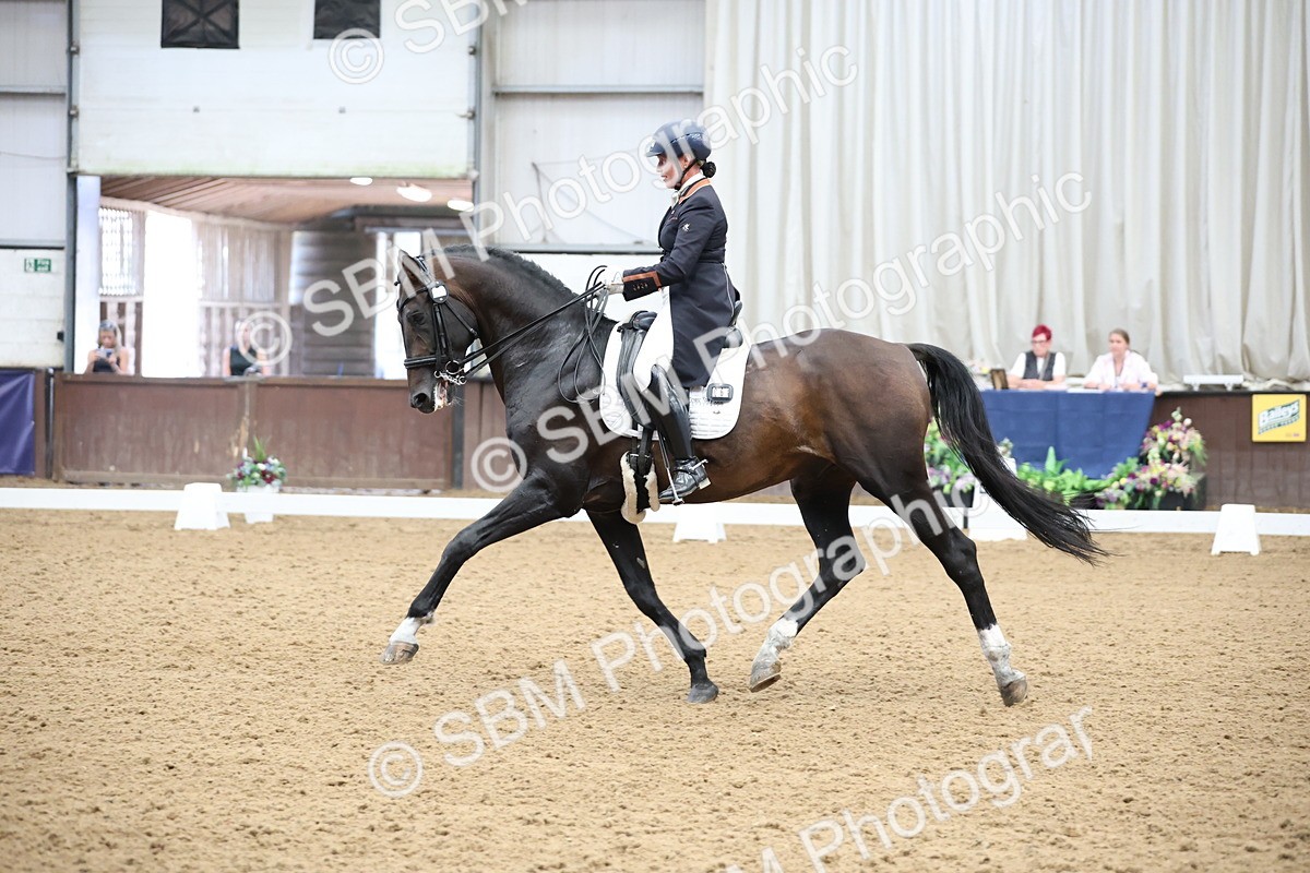 SBM_004386 - Class 9 - FEI Inter 1 Gold - 15.55-16.43