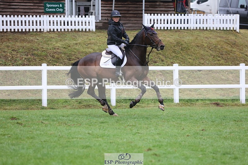 250830A-163953-07586 - Cls 17 Snr Foxhunter