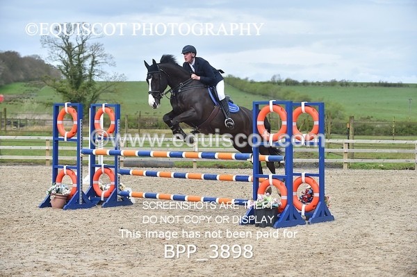 BPP_3898 - CLASS 4 Senior Newcomers/ 1.10m Open