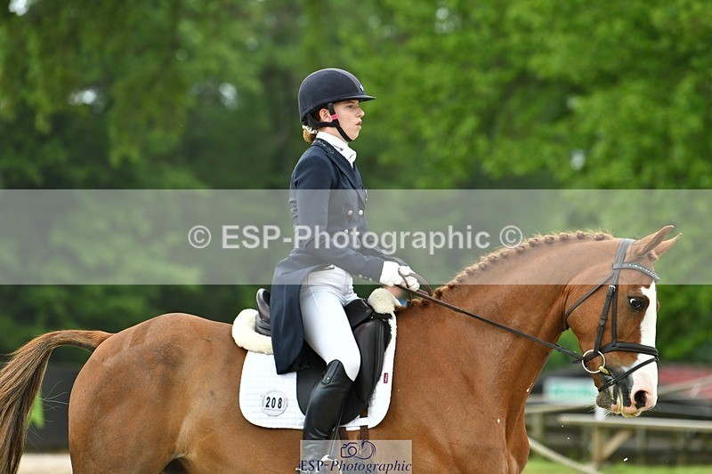 230525-121833-04218 - 208-NICO-Holly_Clarke-WEDTrotUp+DR