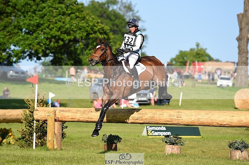 230527-182626-13837 - 132-OGUE_VERDI-Kitty_King-XC