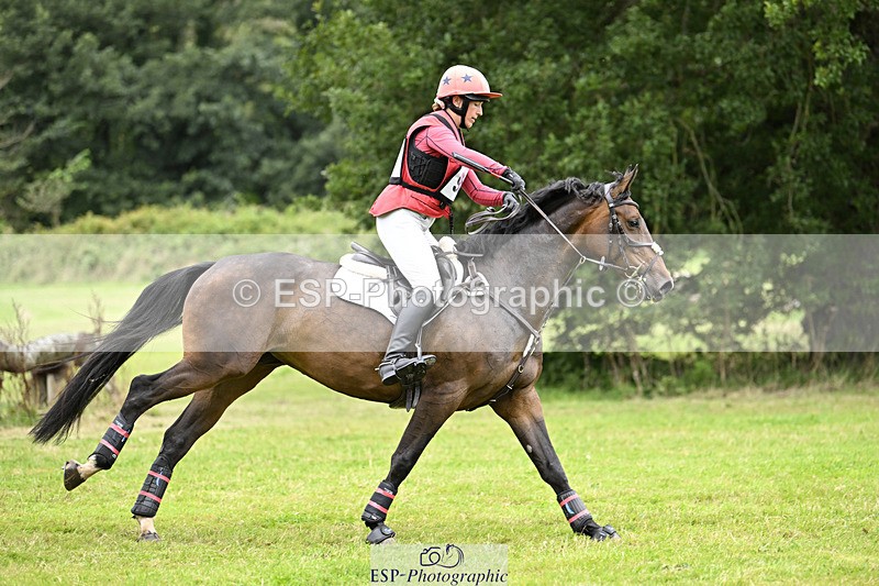 240825X-172553-37737 - 80cm XC 16.30 to 17.30