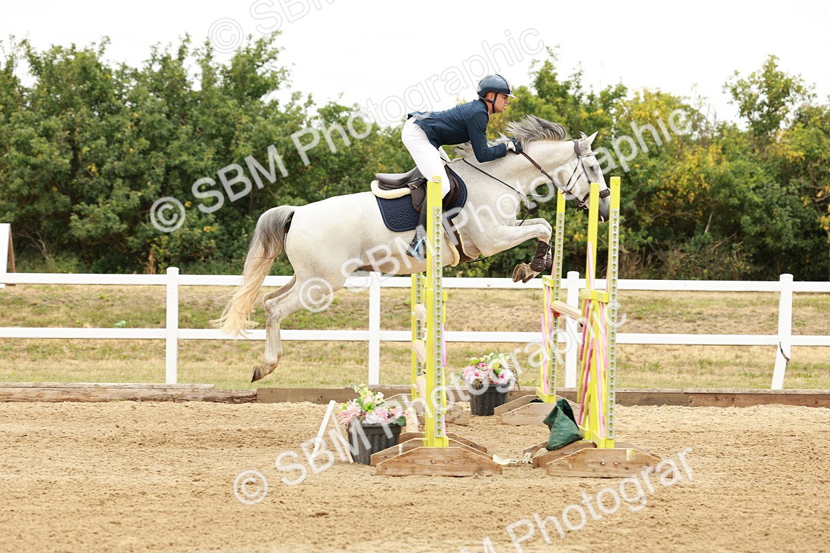 SBM_016810 - Class 20 - Senior Newcomers - 1.10m