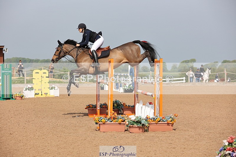 240511A-100011-11575 - Cls 33 Snr 1.20m Open