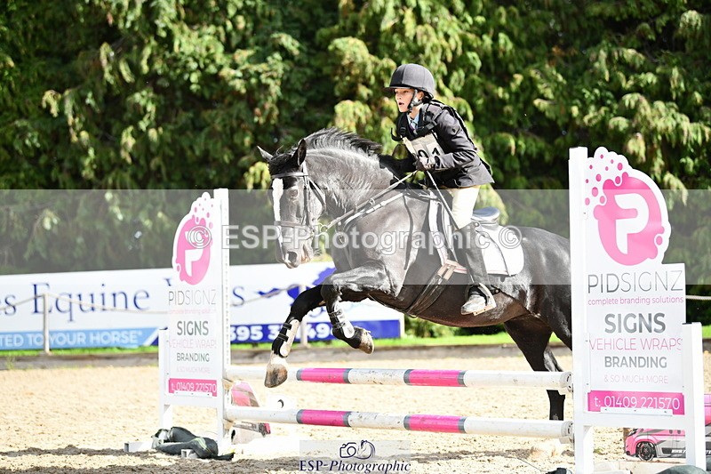 251004A-131206-01186 - Classes 6 & 7 60cm