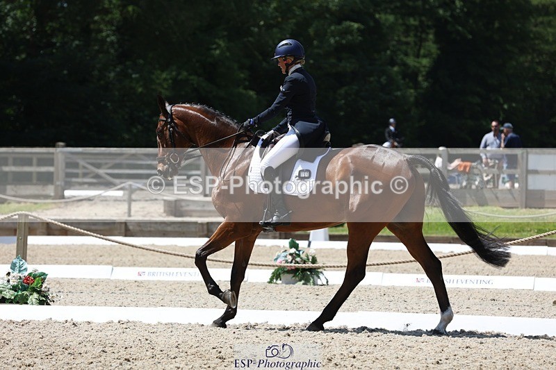 230526-130157-06303 - 164-TREBOR-Kelly_Mccarthy-maine-WEDTrotUp+DR