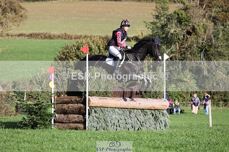 241025-103409-06322 - 002-Ellie.Fredericks-BRITANNIA'S.OLIVE