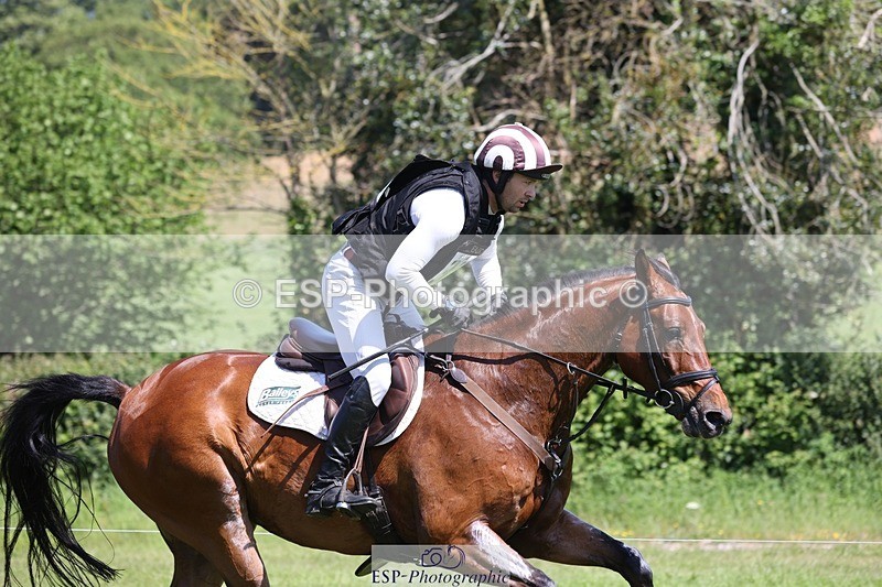 240525-110119-12549 - 324-COOMBELAND_SEMILLY-Rupert_Batting