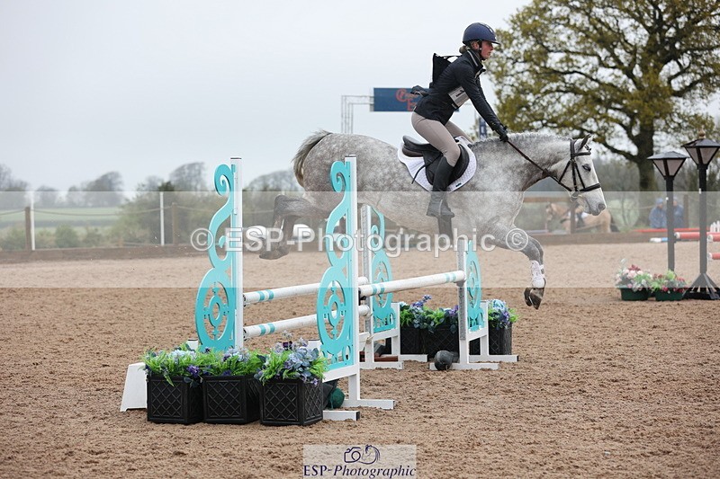 250418-142801-04880 - 170-Emma.Langfjord-Friend-MOUNTROSS.FIONN