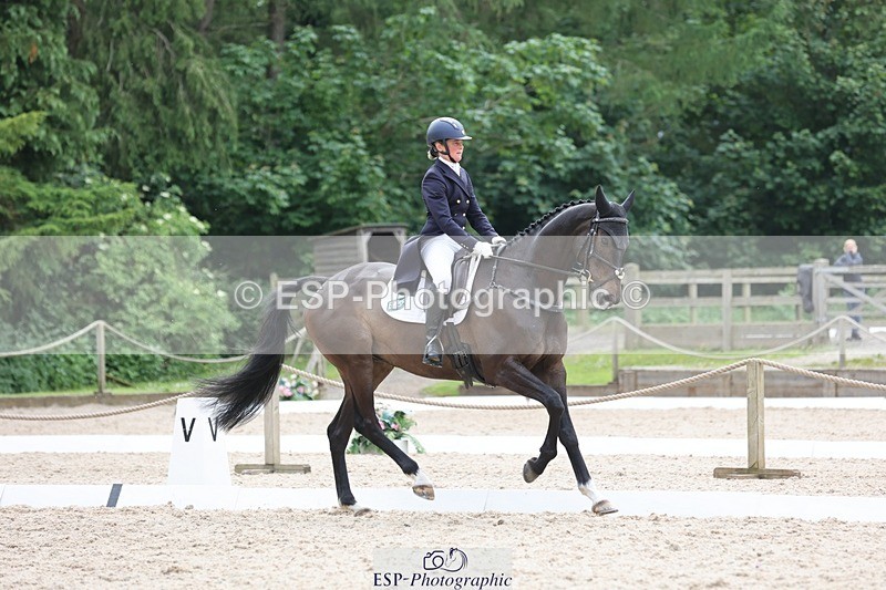 240524-161038-10071 - 370-STORM_IN_DECEMBER-Claire_Fielding