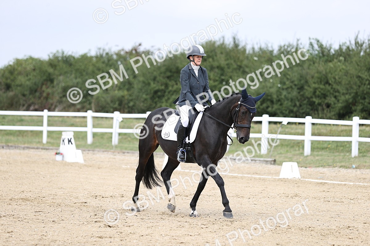 SBM_016919 - Class 14 Novice 23 - 11.53-12.56