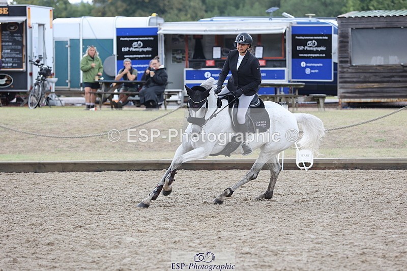 250831A-111614-09510 - Cls 41 1.05m Amateur Quali and Open