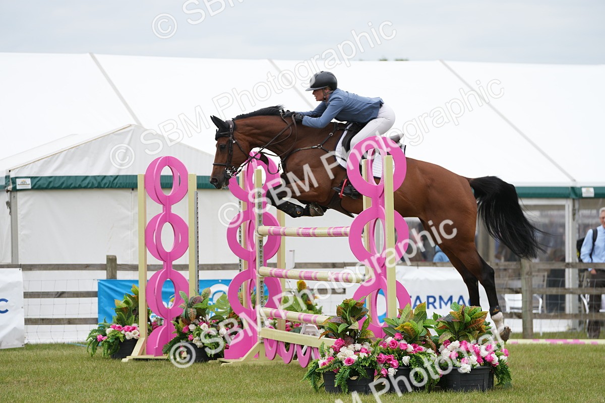 SBM_06381 - Class 202 - National 1.40m Open