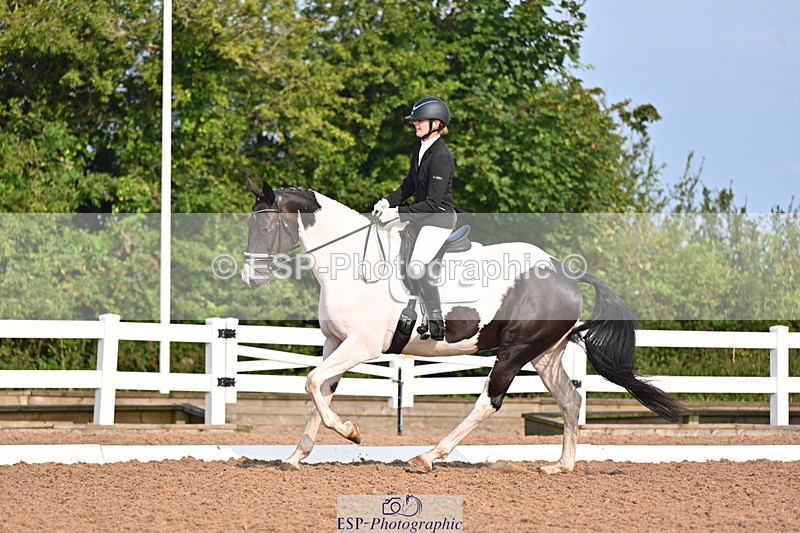 240817A-091043-06527 - 109-Michelle.Head-Alvescot.Winning.Mood