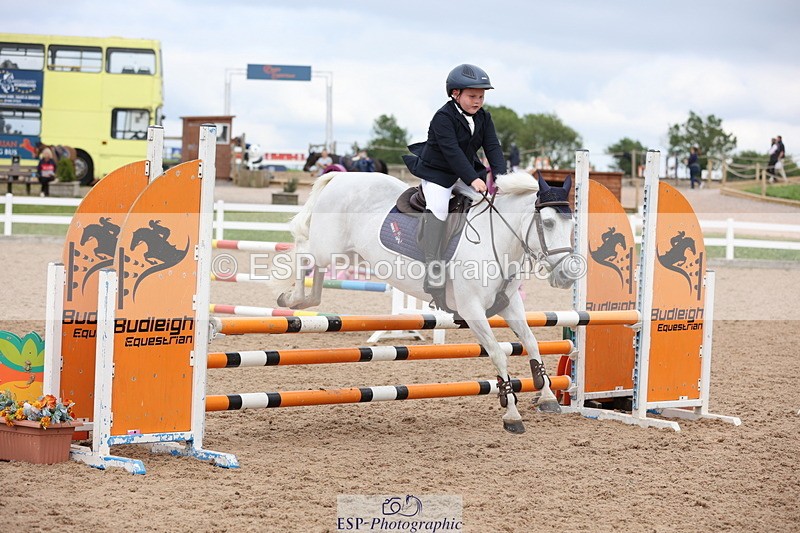 240630A-175719-16230 - Cls 28 Stepping Stones 128cm + 138cm