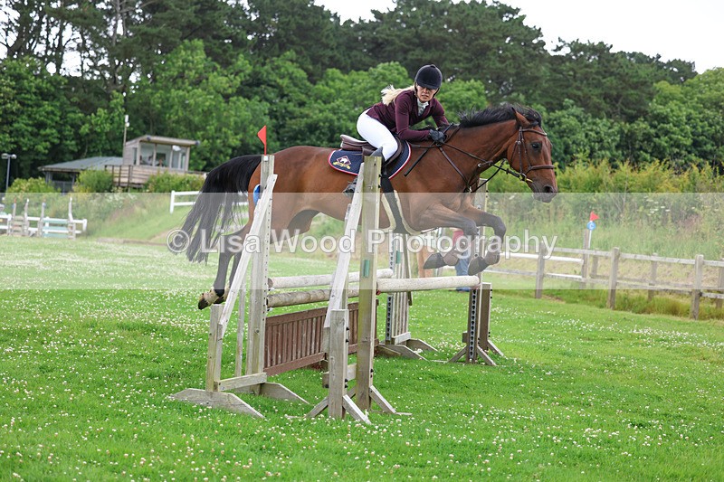 3E7A4066 - Class 6: Hawkins Motors Senior 1.00m Derby