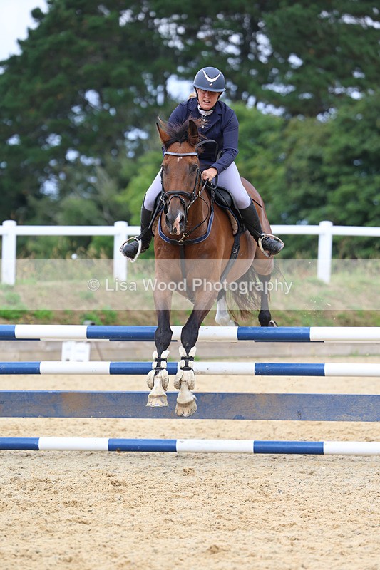 3E7A5113 - Class 4: Senior British Novice/90cm open