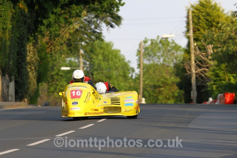 TT148560 - Tuesday Practice - Sidecars