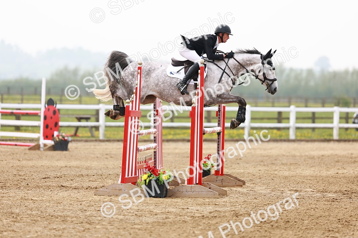  - Class 18 - Senior Newcomers - 1.10m