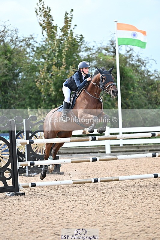 241004A-140217-02403 - Fri 11 1.10m amateur Quals