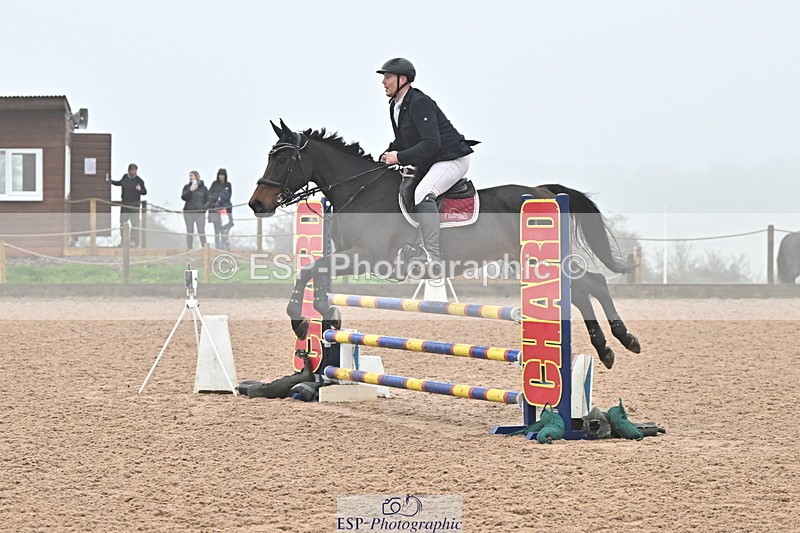 241103A-111948-06994 - SUN Cls 18 British Novice and 90cm Open