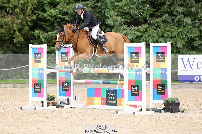 240711-150631-28829 - Cls 124 Foxhunter