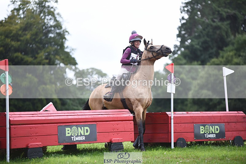 240804-162548-18588 - 619-Fiona_Lewis-BALLYANNY_BUTTONS