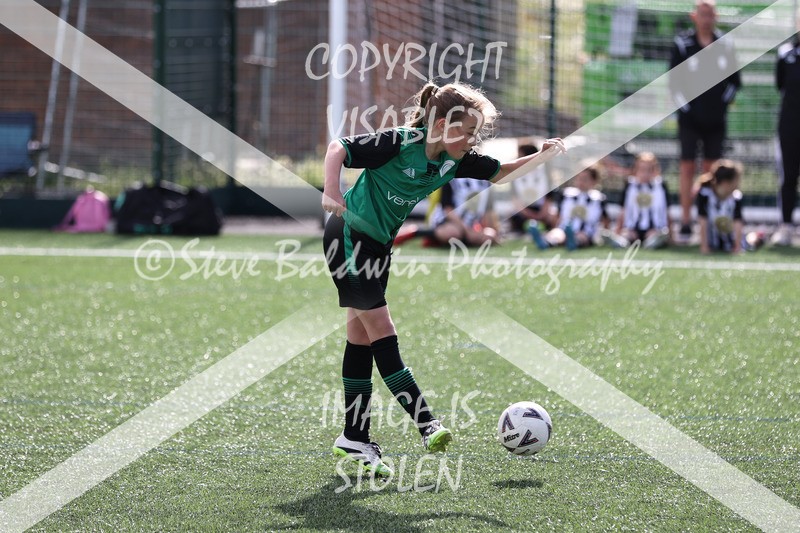 1DX30421 - Sat 13th U9 Girls