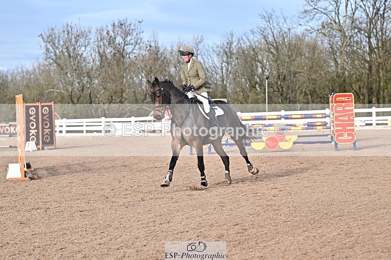 251126-122538-00446 - Cls 4 Newcomers and 1.10m