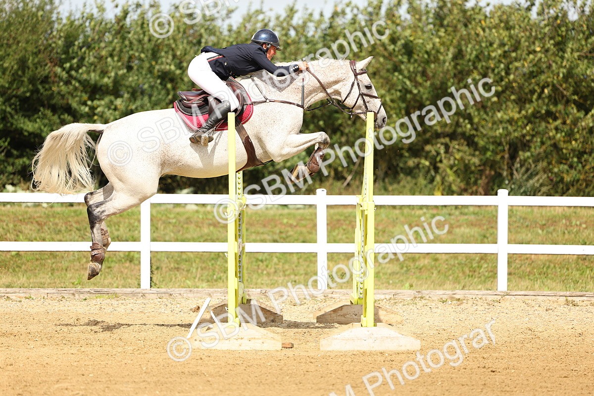 SBM_010394 - Class 4 - Senior Foxhunter - 1.20m Open