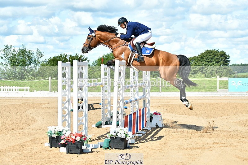 230720A-104136-01935 - Cls 5, 2 Star Medium 1.35m