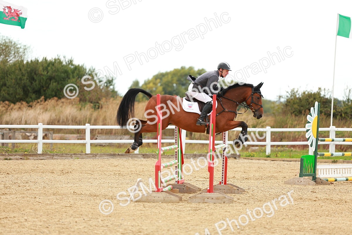 SBM_001497 - Class 4 - Senior Newcomers - 1.10m