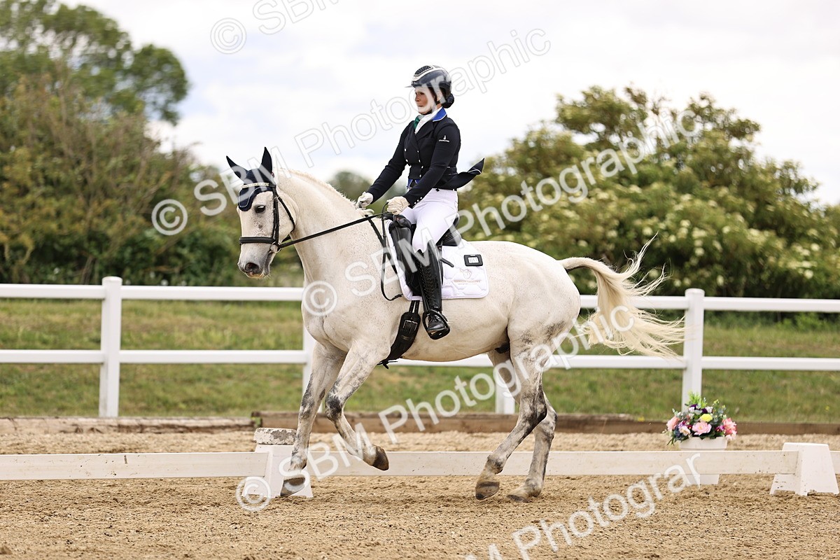 SBM_002066 - Class 2 - Novice 4 - 10.36-11.39