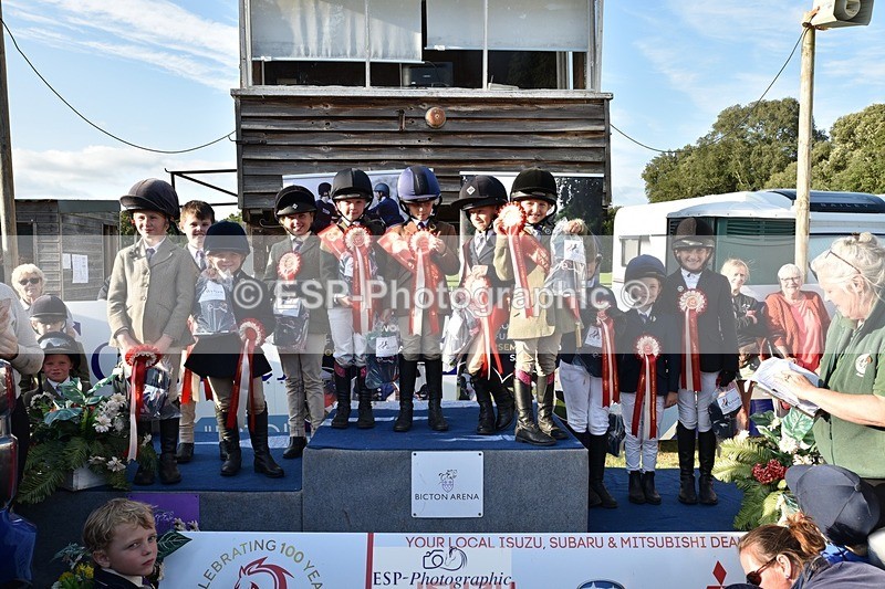 230824-181500-07029 - Thursday 40 and 50cm Presentations