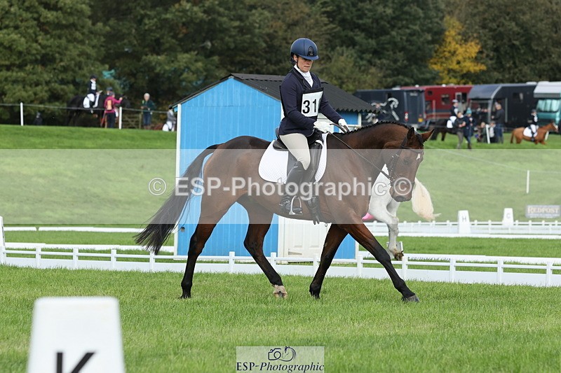 251023A-111934-03288 - D-312-Laura.Sharpe