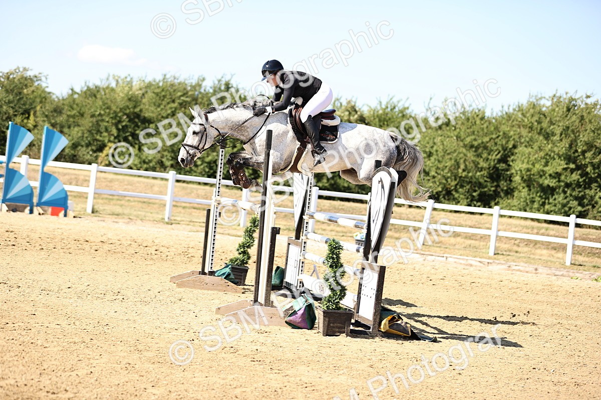 SBM_015573 - Class 16 - Senior foxhunter - 1.20m Open