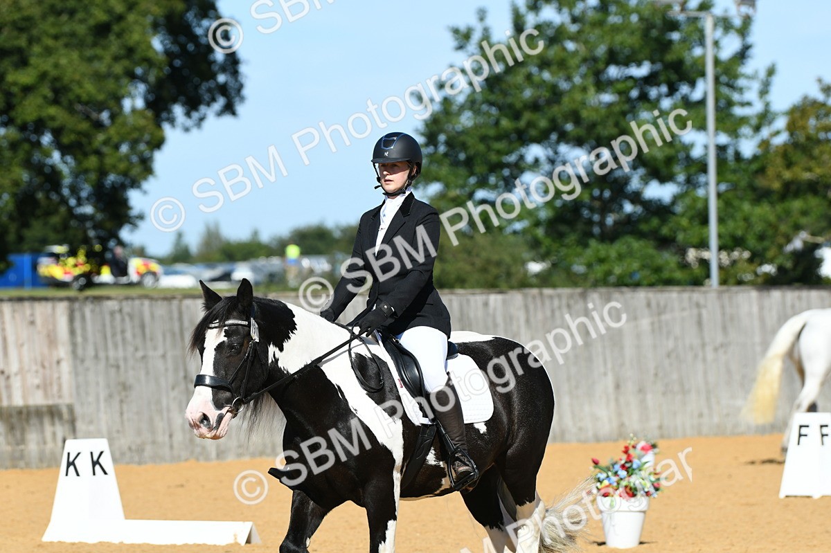 SBM_18216 - D4 - Small Tour Championship - Intro B