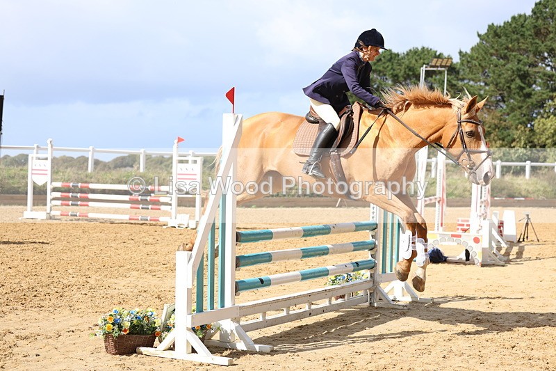 3E7A9797 - Class 10: Senior 95cm open