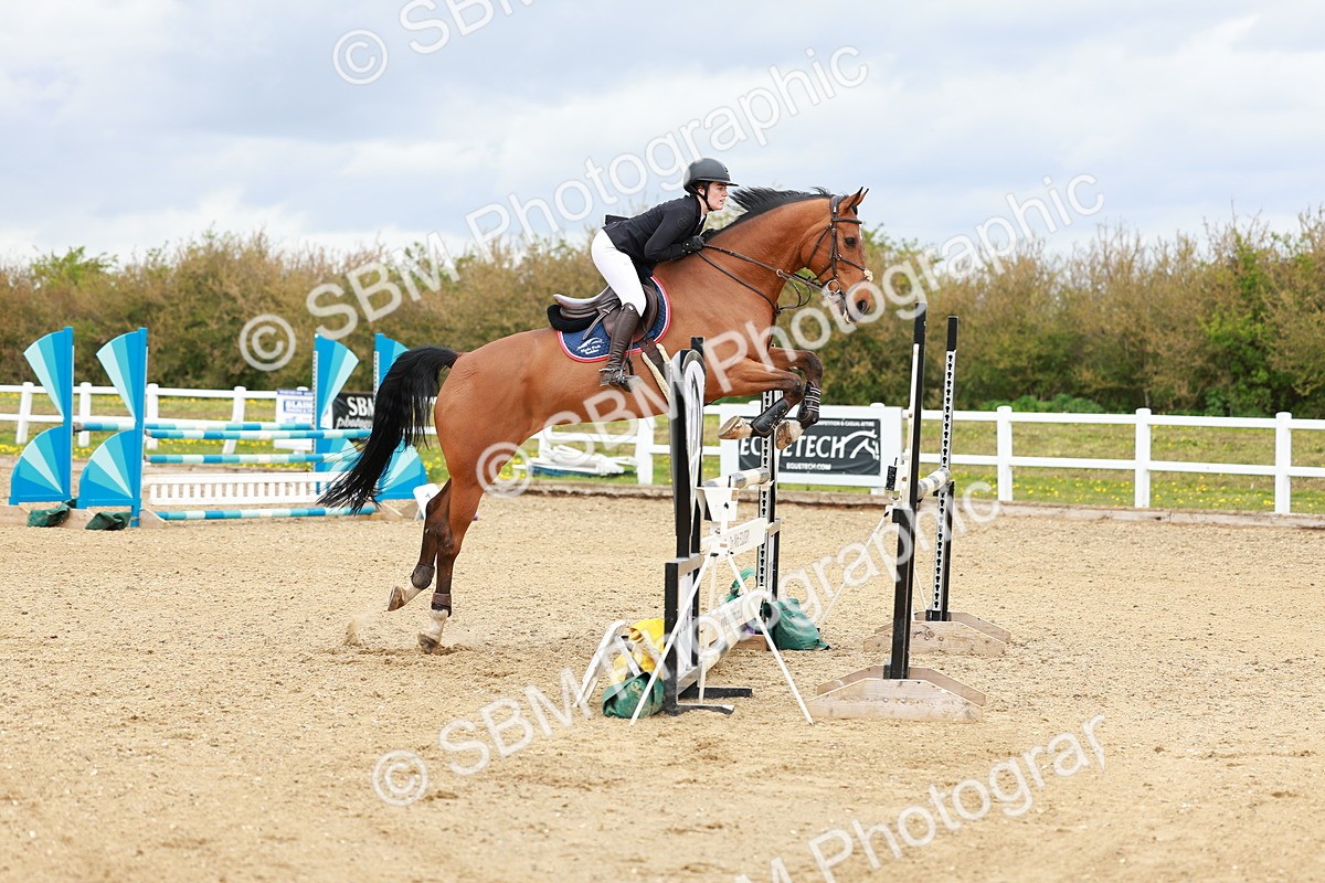 SBM_002277 - Class 10 - Senior Newcomers - 1.10m