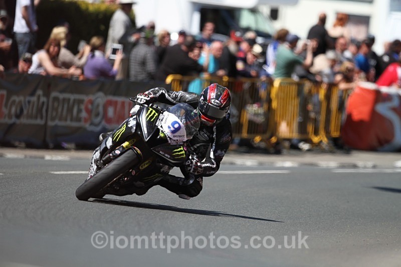 Ian Hutchinson - Monster Energy Supersport Race 2
