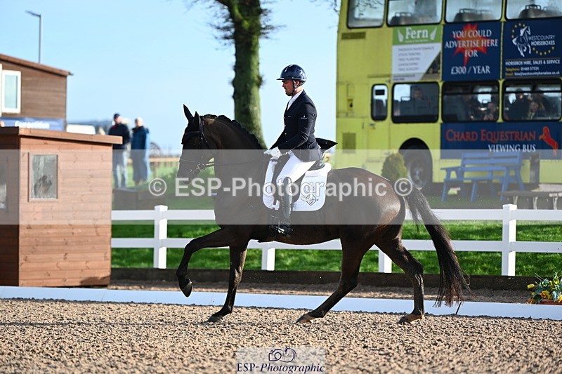 240218A-090850-05249 - 263-Jezz.Palmer-Toddington.Debut