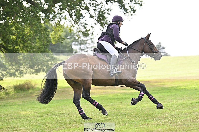 240825X-170746-37672 - 80cm XC 16.30 to 17.30