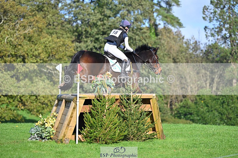 241025-112631-06717 - 018-Alice.Robinson-DERRYS.DIAMOND.CAVALIER