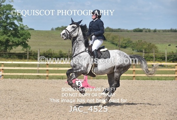 JAC_4525 - CLASS 6 Senior Newcomers/ 1.10m Open