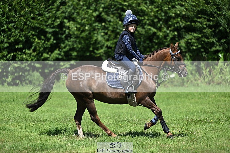 240729B-142159-02733 - Abbie's Group XC