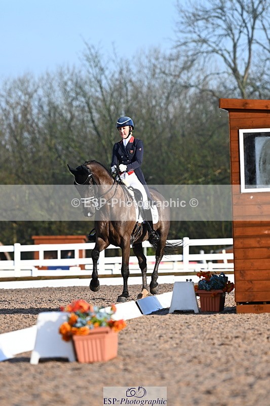 240218A-090657-05001 - 162-Holly.Kerslake-Totil.Platinum