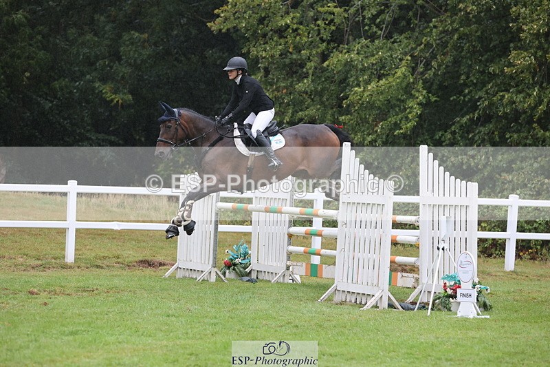 250830A-135432-06827 - Cls 16 Snr Newcomers and 1.10m Open