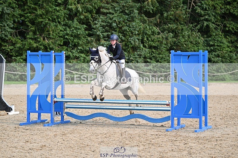 240818-162443-05435 - Cls 13 Pony Intro 70cm