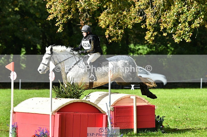 251025A-124053-19741 - F-429-Sarah.Clisby